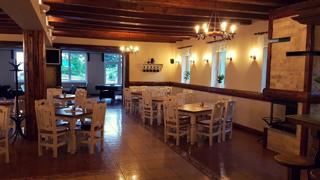 Pod Hradom Restaurant & Pension Topoľčany Eksteriør billede