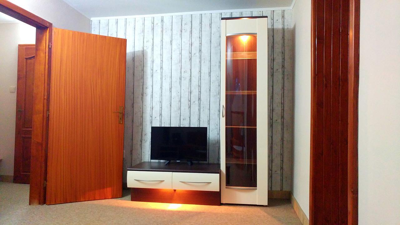 Pod Hradom Restaurant & Pension Topoľčany Eksteriør billede