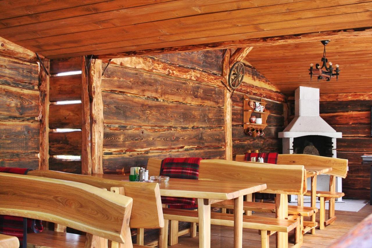 Pod Hradom Restaurant & Pension Topoľčany Eksteriør billede